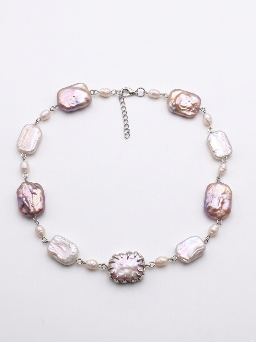 Baroque pearl choker