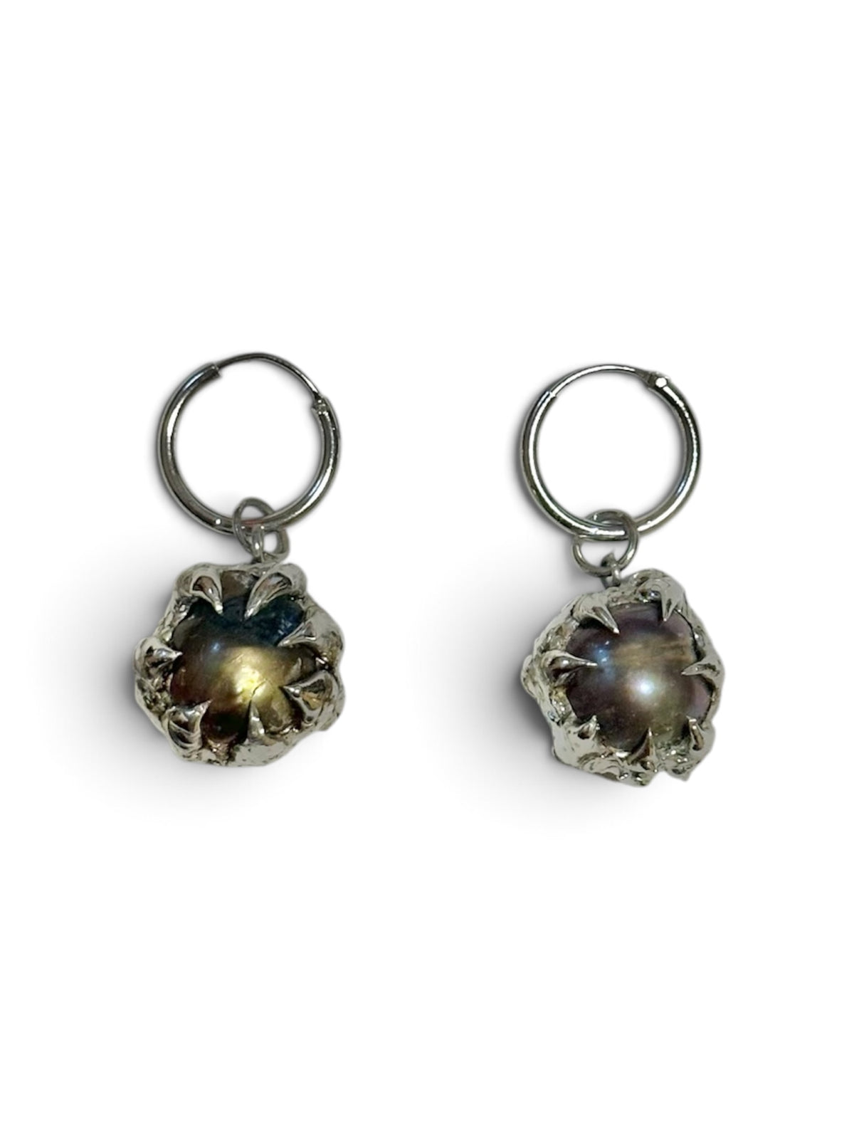 Black baroque earrings
